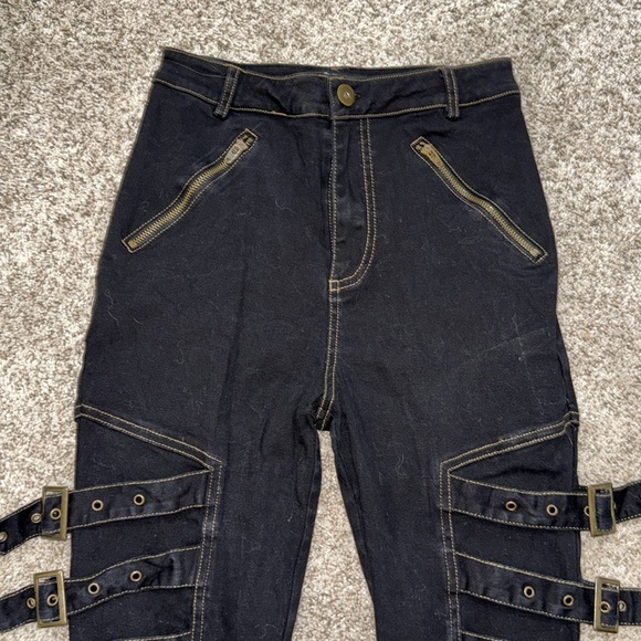 IAMGIA Sceptrum Buckle Pants - Picture 7 of 9